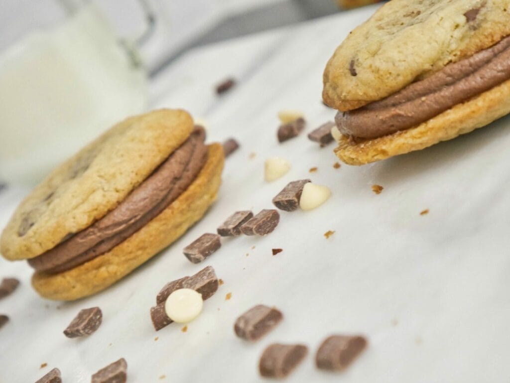 chocolate chip cookie sandwich recipe with chocolate frosting